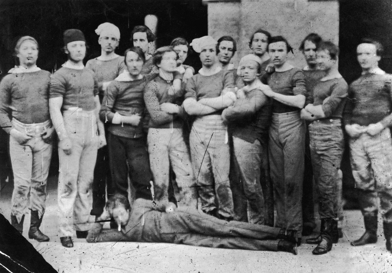 Illustration for article titled Take A Tour Of English Soccer History With These Cool, Old-Timey Photos